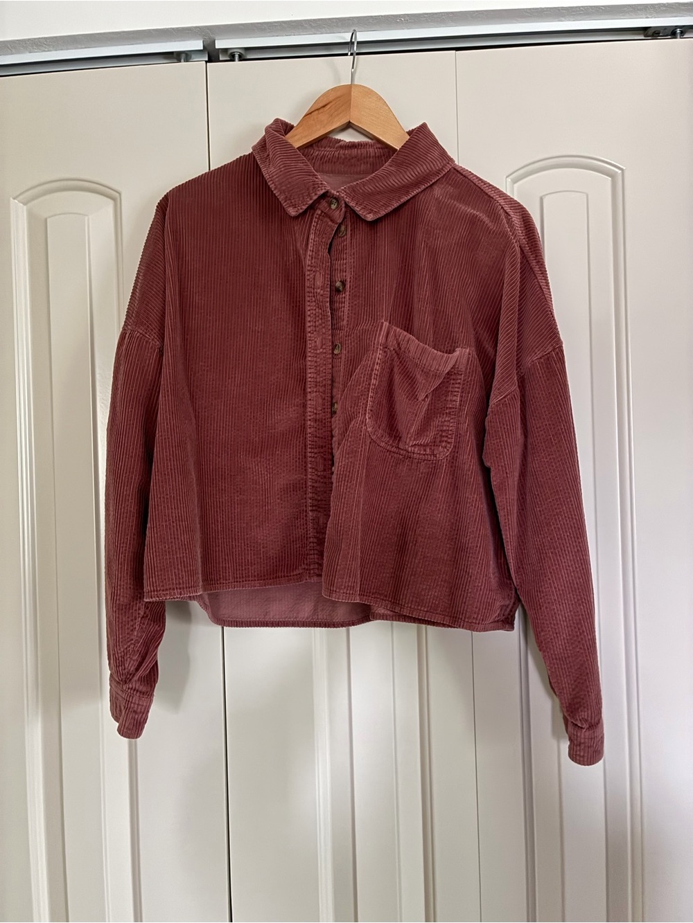 American Eagle Cropped Corduroy Shirt Jacket in Dusty Mauve